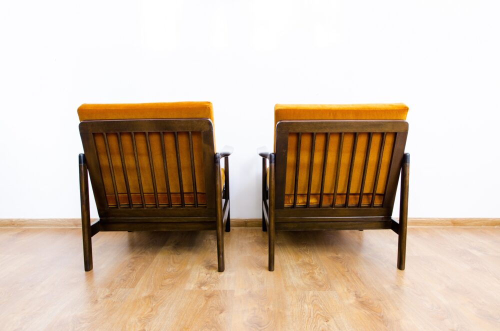 Pair of armchairs B-7522 by Zenon Bączyk, Poland, 1960's