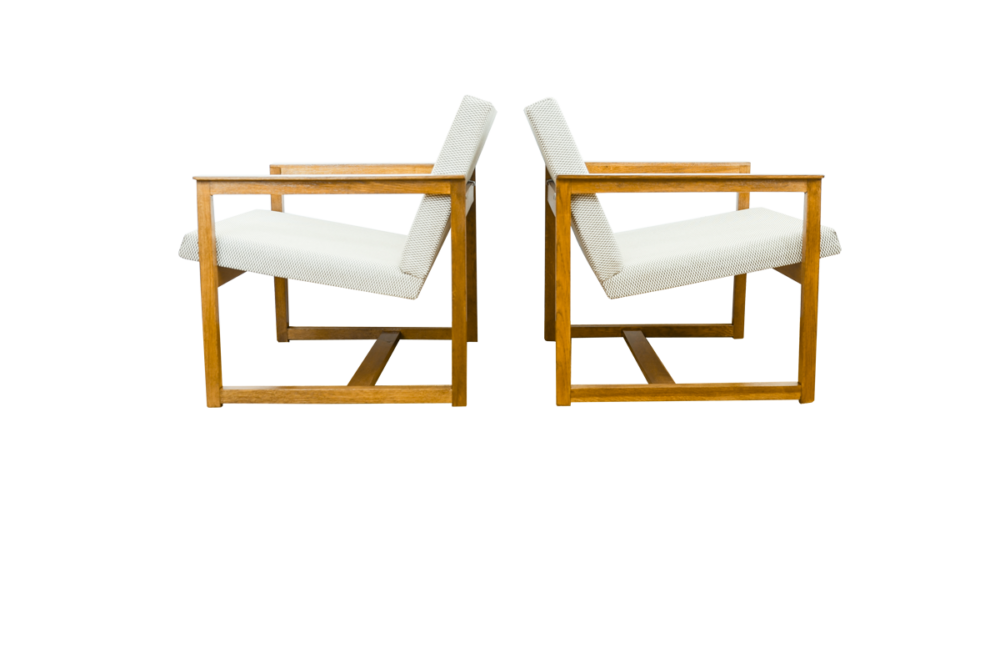 Pair of model R5 armchairs, Pozań, Poland, 1975