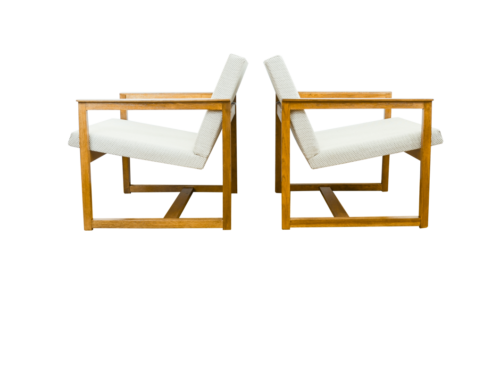 Pair of model R5 armchairs, Pozań, Poland, 1975