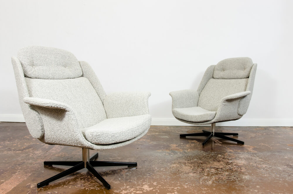 Pair of B7041 swivel chairs, Radomsko, Poland, 1970's