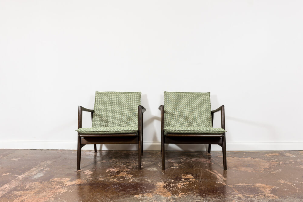 Pair of armchairs, Type 300-139, Swarzędzkie Fabryki Mebli, Poland, 1960's