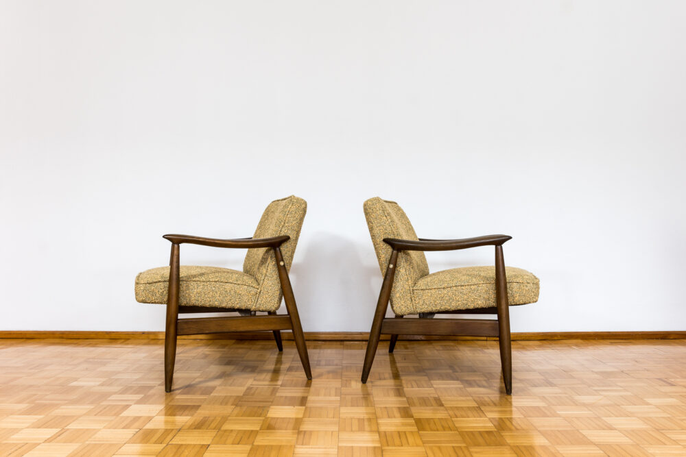 Pair of GFM-87 armchairs by Juliusz Kędziorek, GFM, Poland, 1960’s