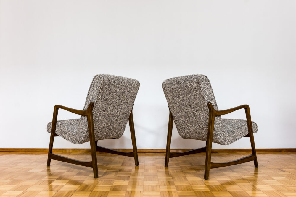 Pair of armchairs, Type 364 by Barbara Fenrych Węcławska, Poland, 1960’s