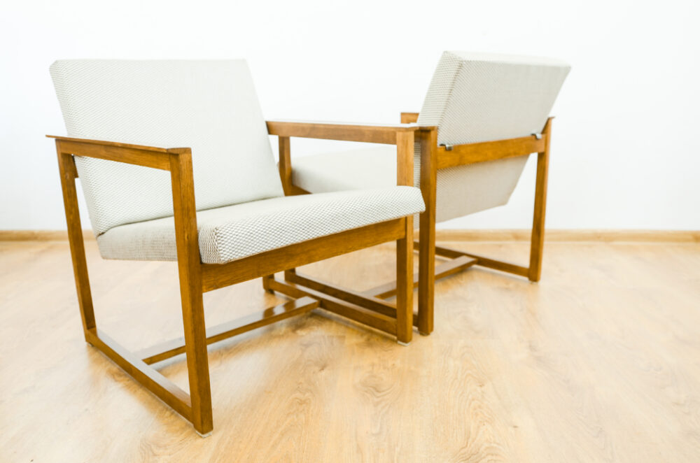 Pair of model R5 armchairs, Pozań, Poland, 1975