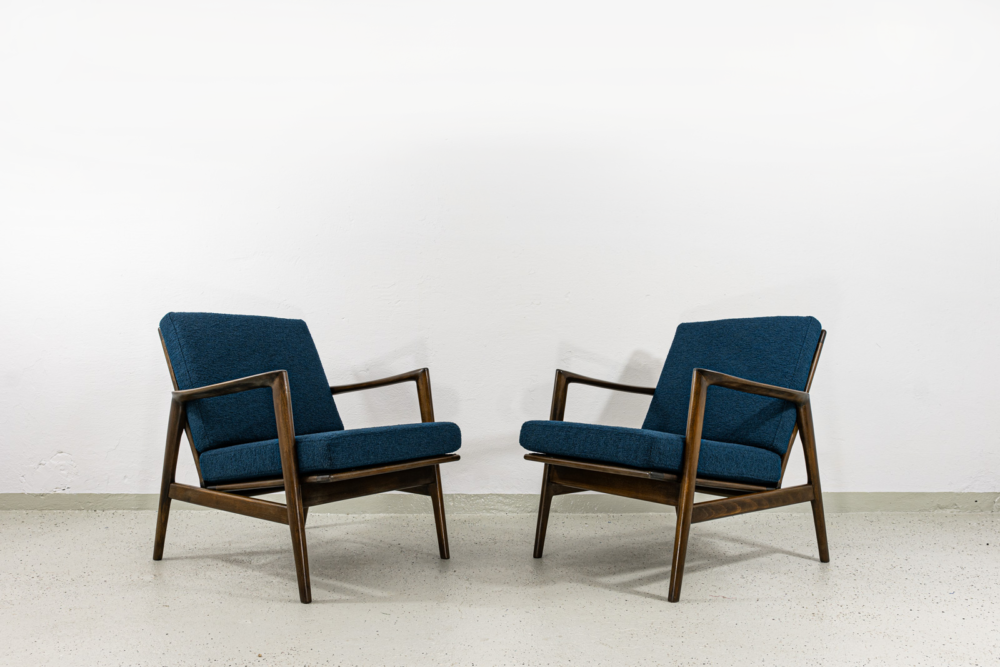 Pair of armchairs, Type 300-139, Swarzędzkie Fabryki Mebli, Poland, 1960's