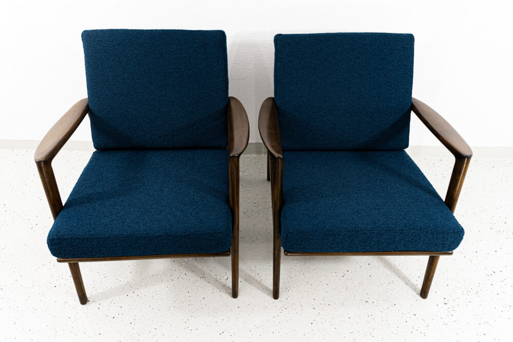 Pair of armchairs, Type 300-139, Swarzędzkie Fabryki Mebli, Poland, 1960's