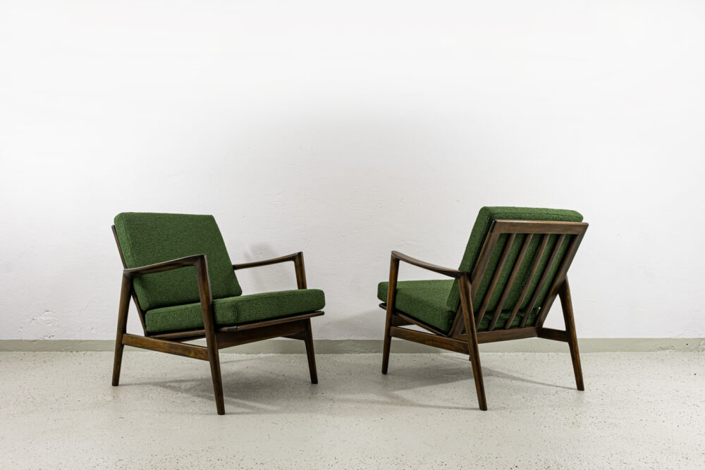 Pair of armchairs, Type 300-139, Swarzędzkie Fabryki Mebli, Poland, 1960's