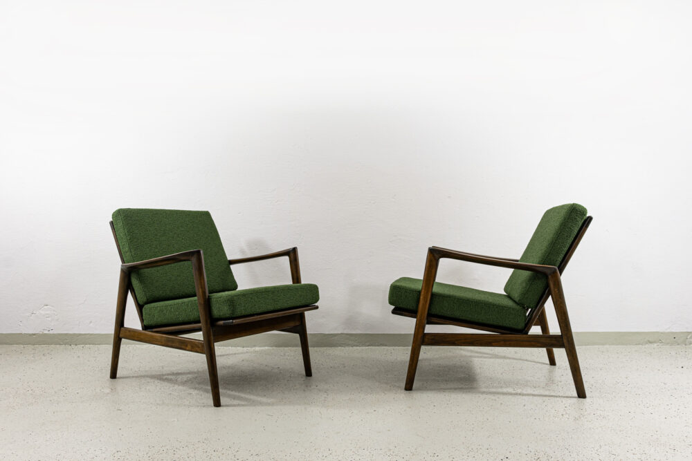 Pair of armchairs, Type 300-139, Swarzędzkie Fabryki Mebli, Poland, 1960's