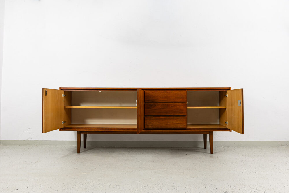 Sideboard Type 2009, Swarzędzkie Fabryki Mebli, 1974