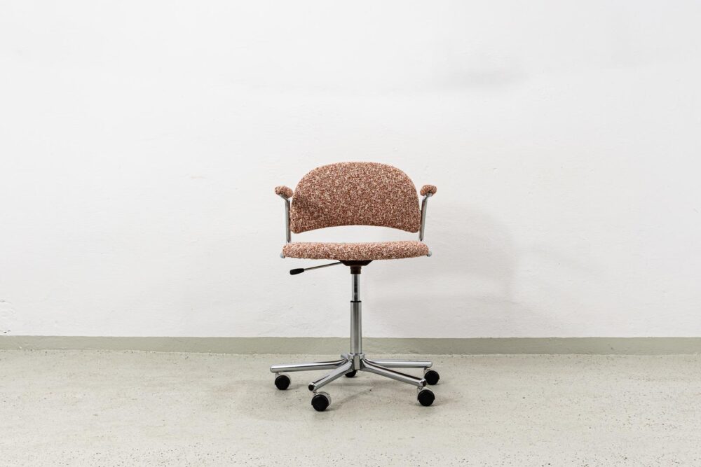 Swivel Chair From Kovona In Kvadrat, 1990s
