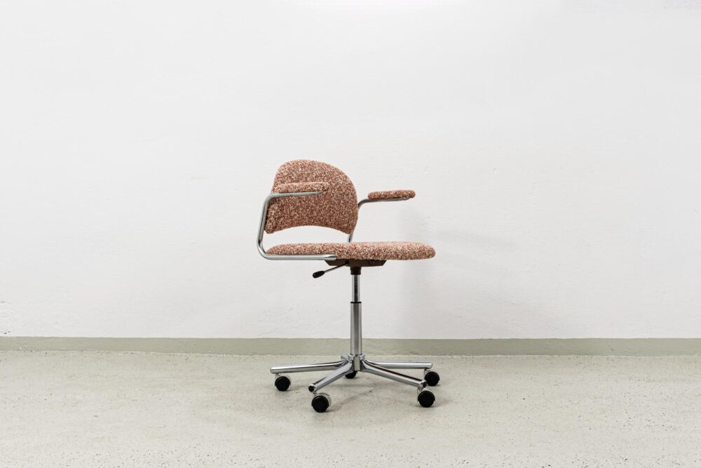 Swivel Chair From Kovona In Kvadrat, 1990s