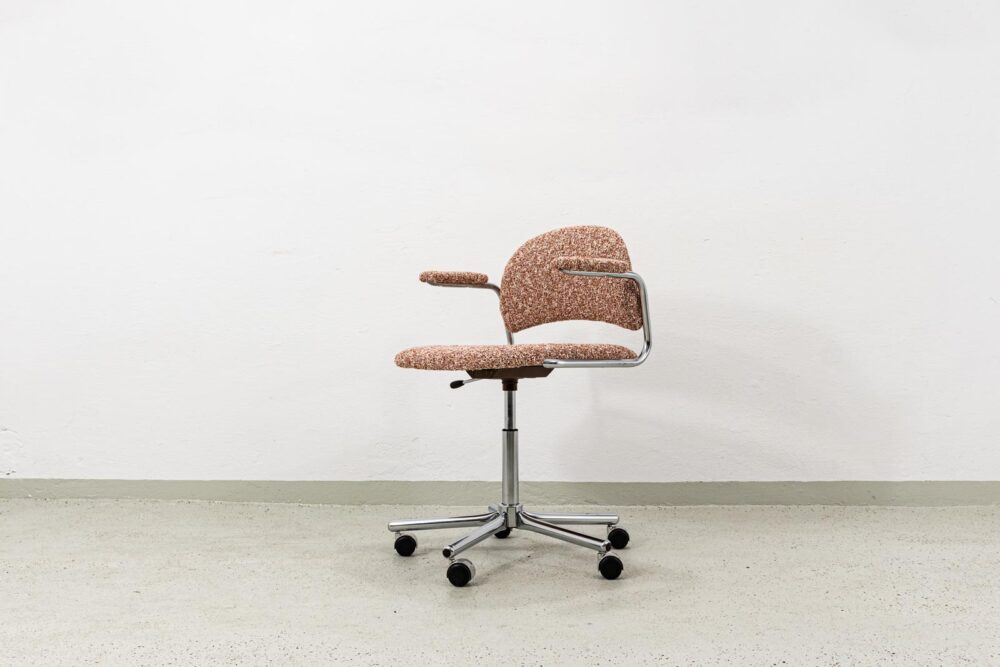 Swivel Chair From Kovona In Kvadrat, 1990s